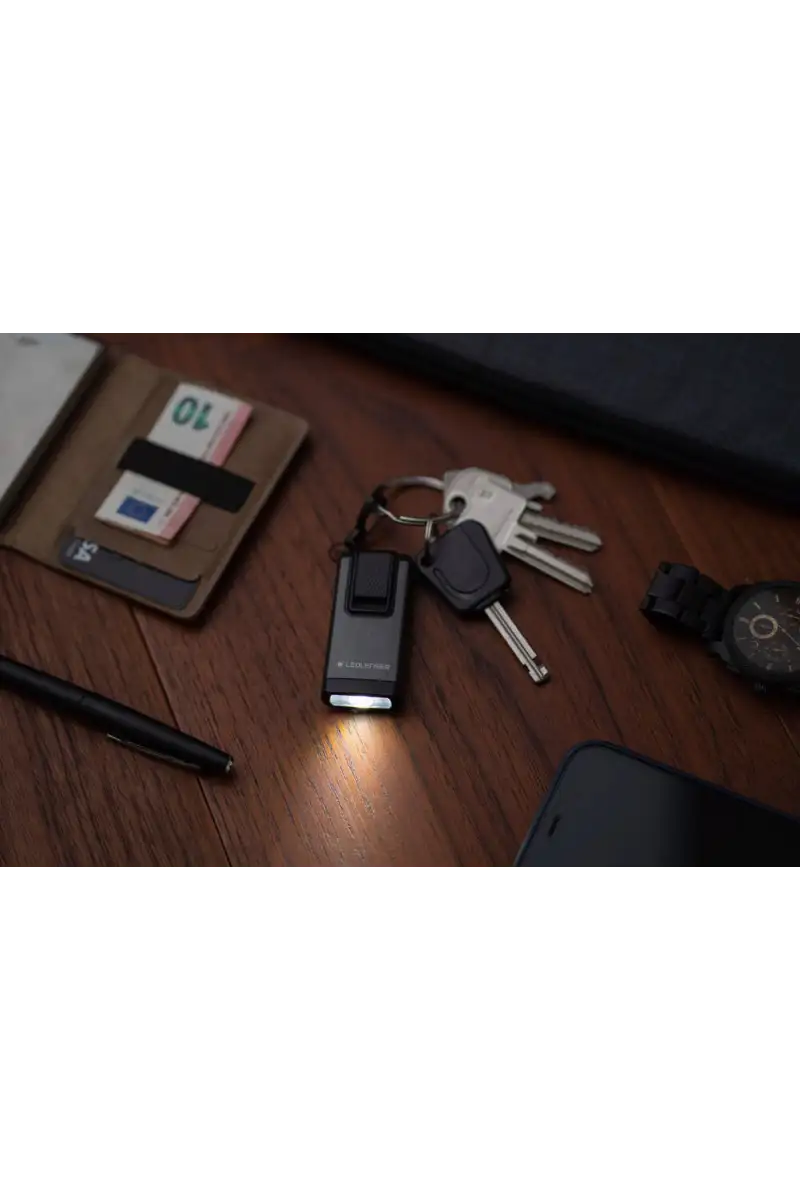 Latarka Ledlenser K6R szara