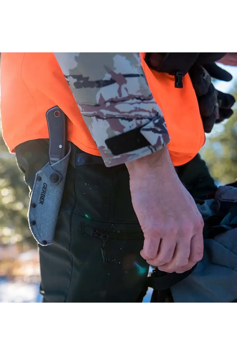 Nóż Gerber Downwind Drop Point Black BLACK