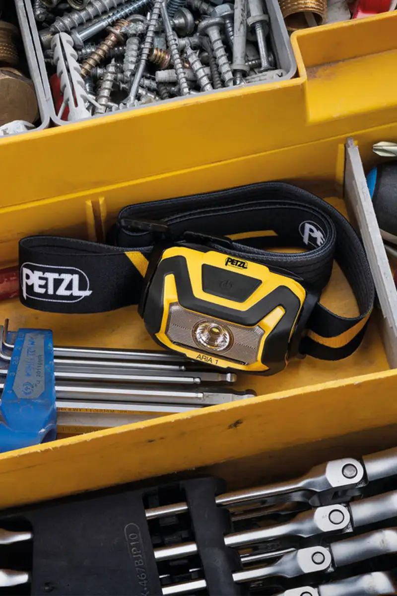 Latarka Czołowa Petzl ARIA 1R BLACKYELLOW