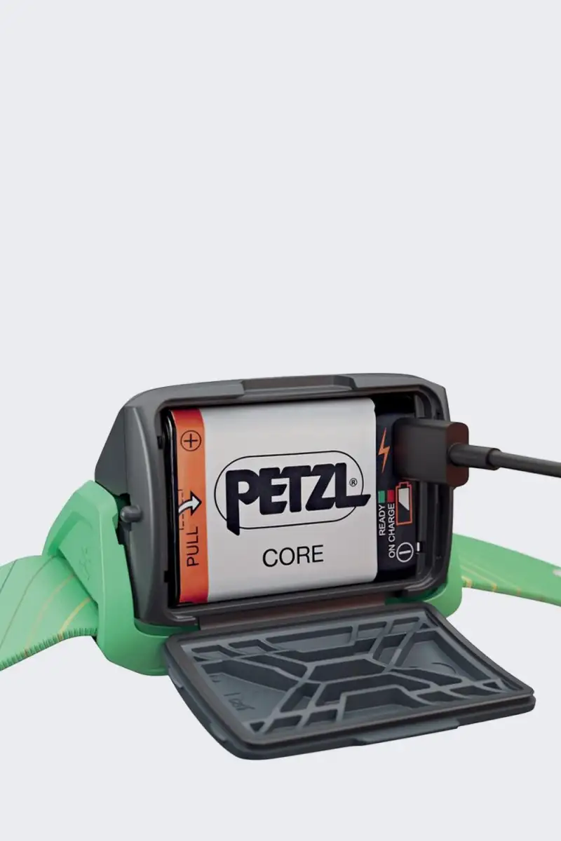 Latarka Czołowa Petzl TIKKA Core GREEN