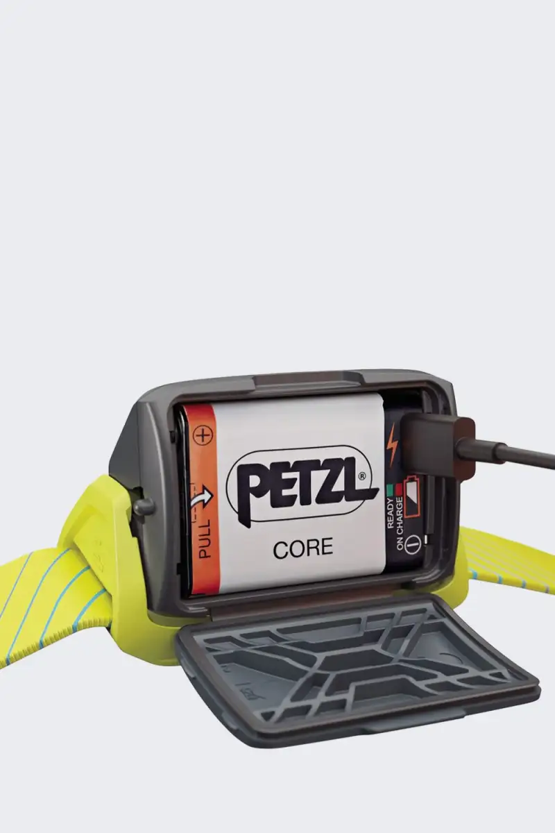 Latarka Czołowa Petzl TIKKA Core YELLOW