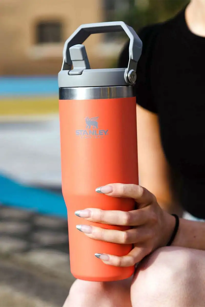 Stanley kubek The IceFlow Flip Straw Tumbler 0,89L