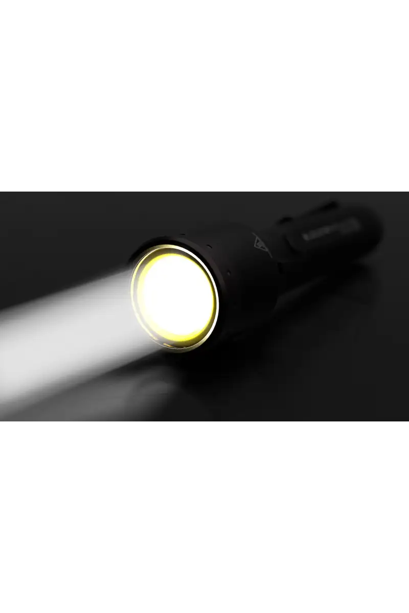 Latarka Ledlenser P9R Core LEP