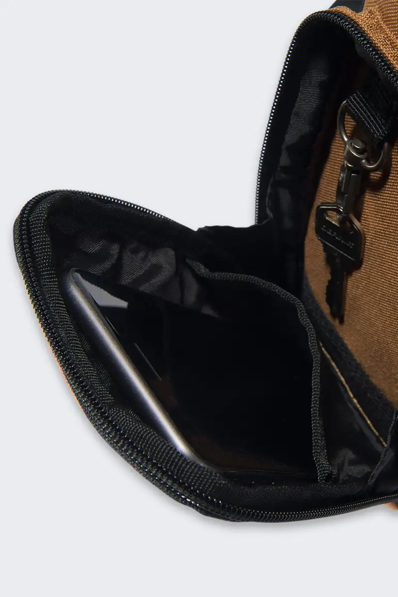 Saszetka Carhartt Crossbody Zip Brown